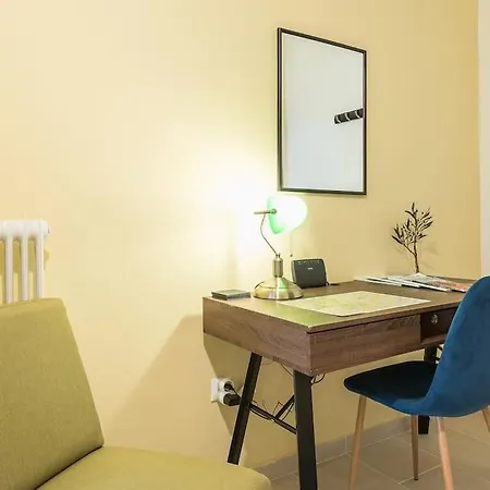 Apartment Over The Town Urban 1br Apt. 7' To Thiseio Metro