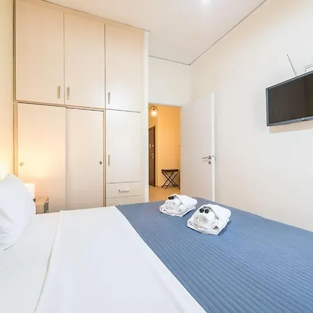 Apartment Over The Town Urban 1br Apt. 7' To Thiseio Metro *